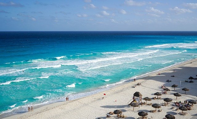 Pláž v Cancúnu 