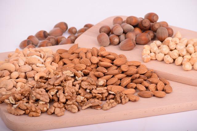 Železo v potravinách: ořechy