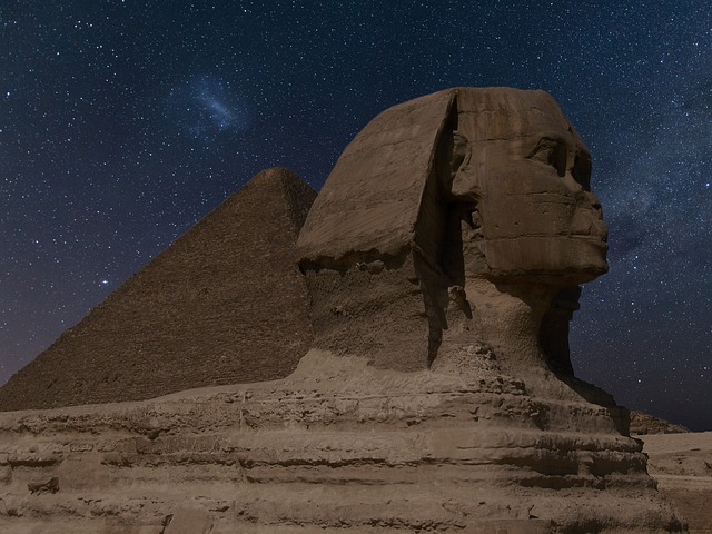 Sfinga, se řadí mezi významné egyptské symboly.