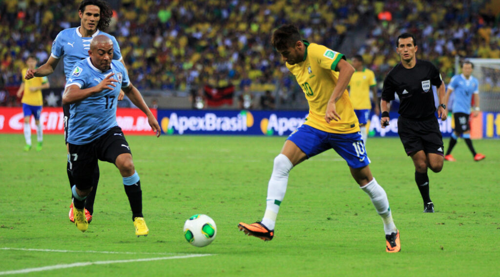 Neymar v zápase proti reprezentaci Uruguaye