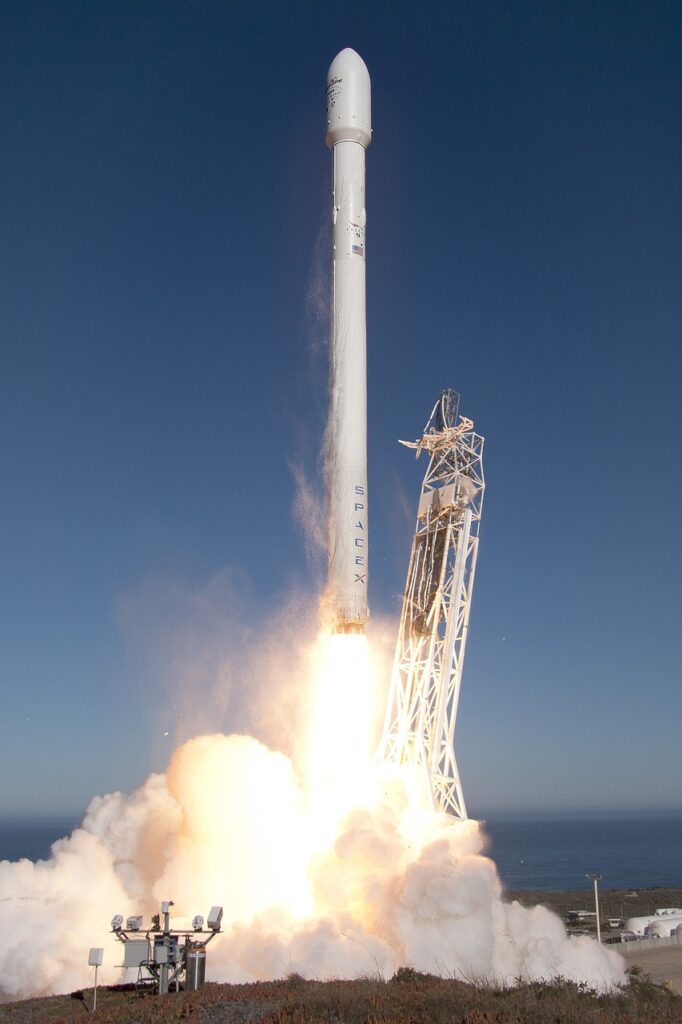 Inovací SpaceX je vývoj opakovaně použitelných raket