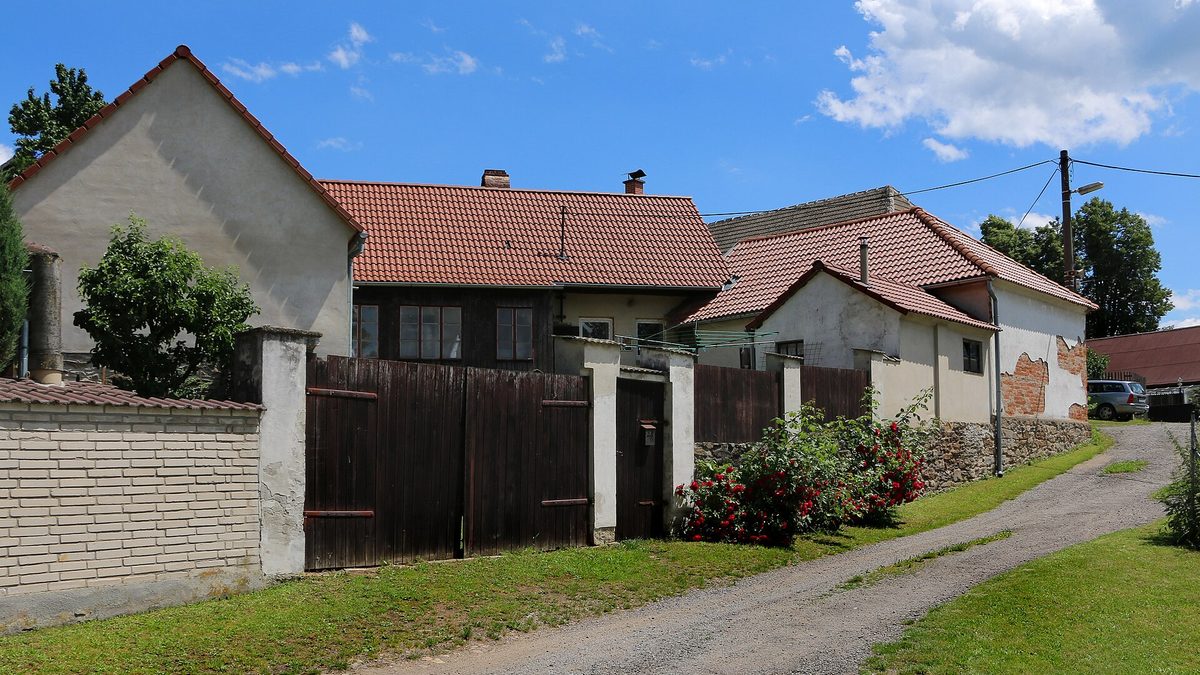 Rodinný dům, ve kterém mají rodiče po darování zajištěné doživotní bydlení